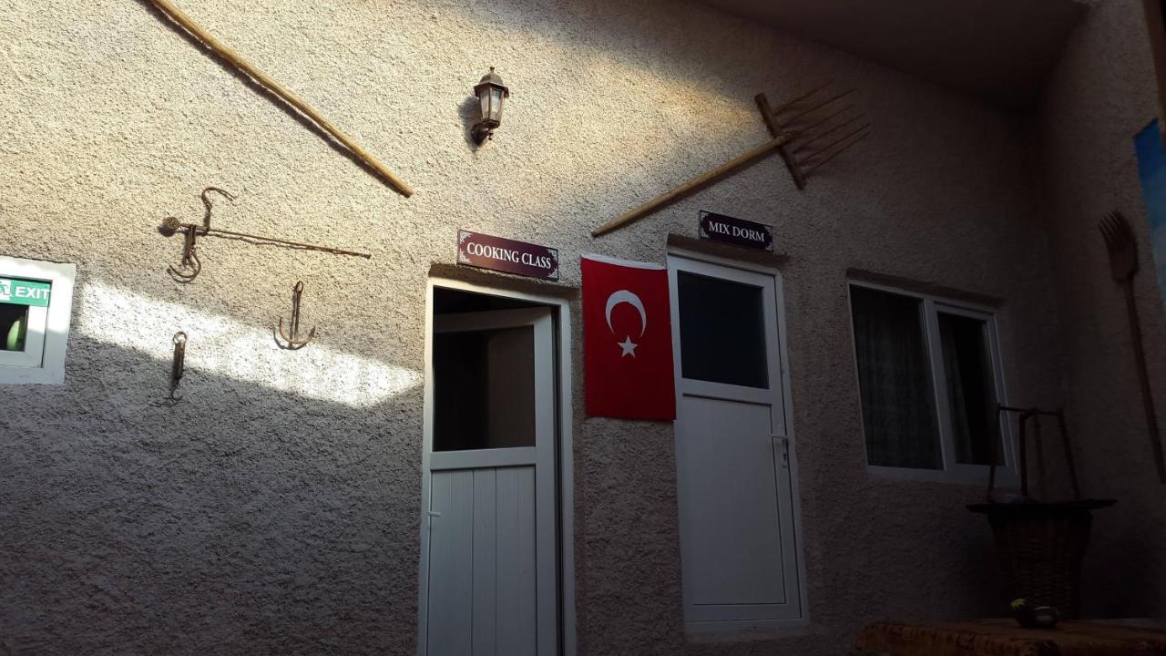 Homestay Cave Hostel Göreme Exterior photo
