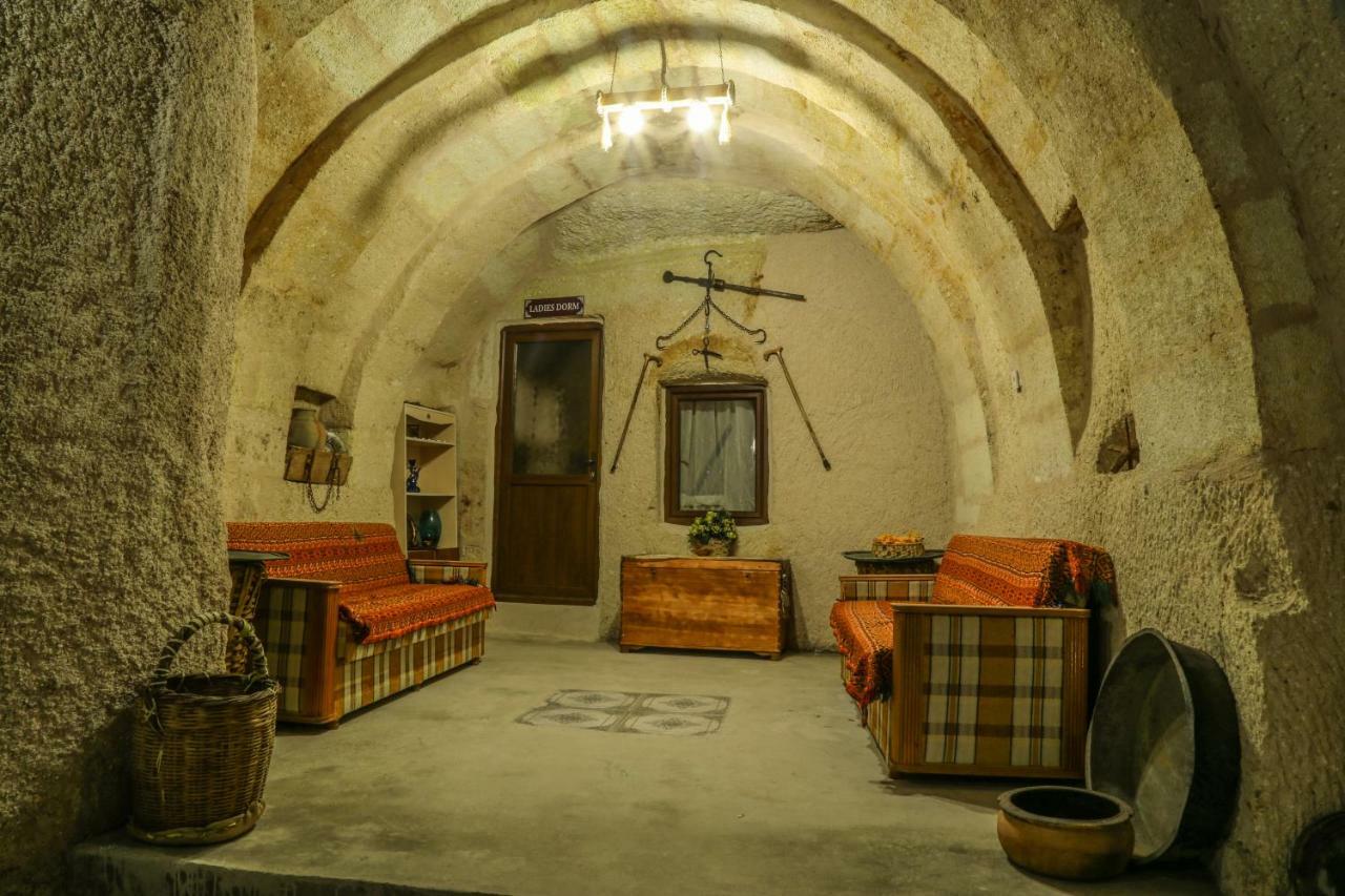 Homestay Cave Hostel Göreme Exterior photo